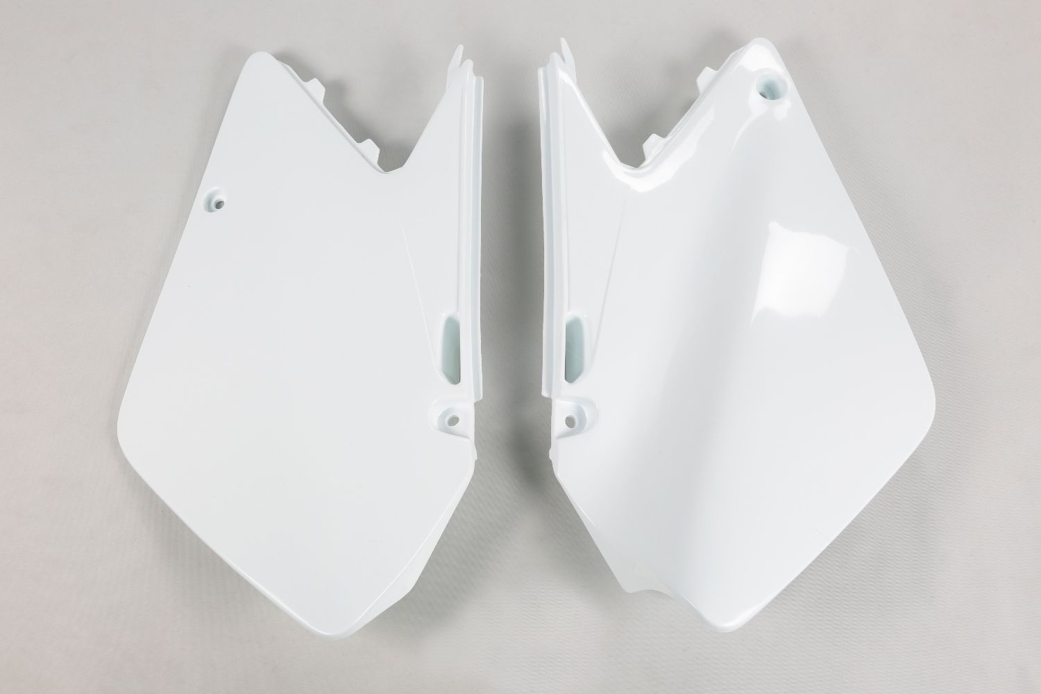Side number plates Suzuki RM 125 (01-05) white* SU03996-041
