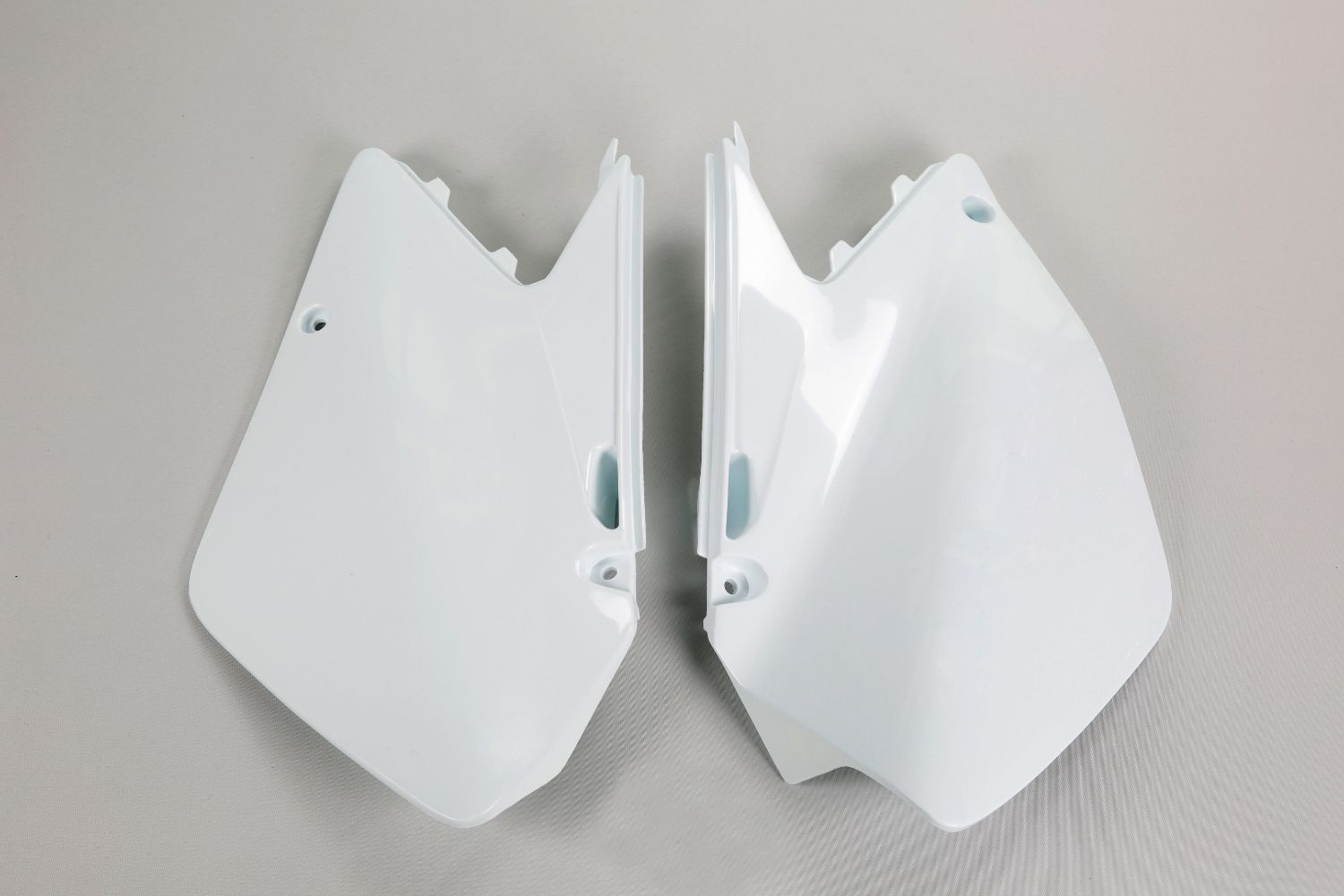 Side number plates Suzuki RM 125 (06-12) white* SU04900-041