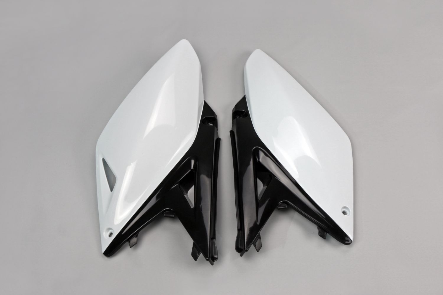 Side number plates Suzuki RMZ 250 (10-18) white e black* SU04929-W
